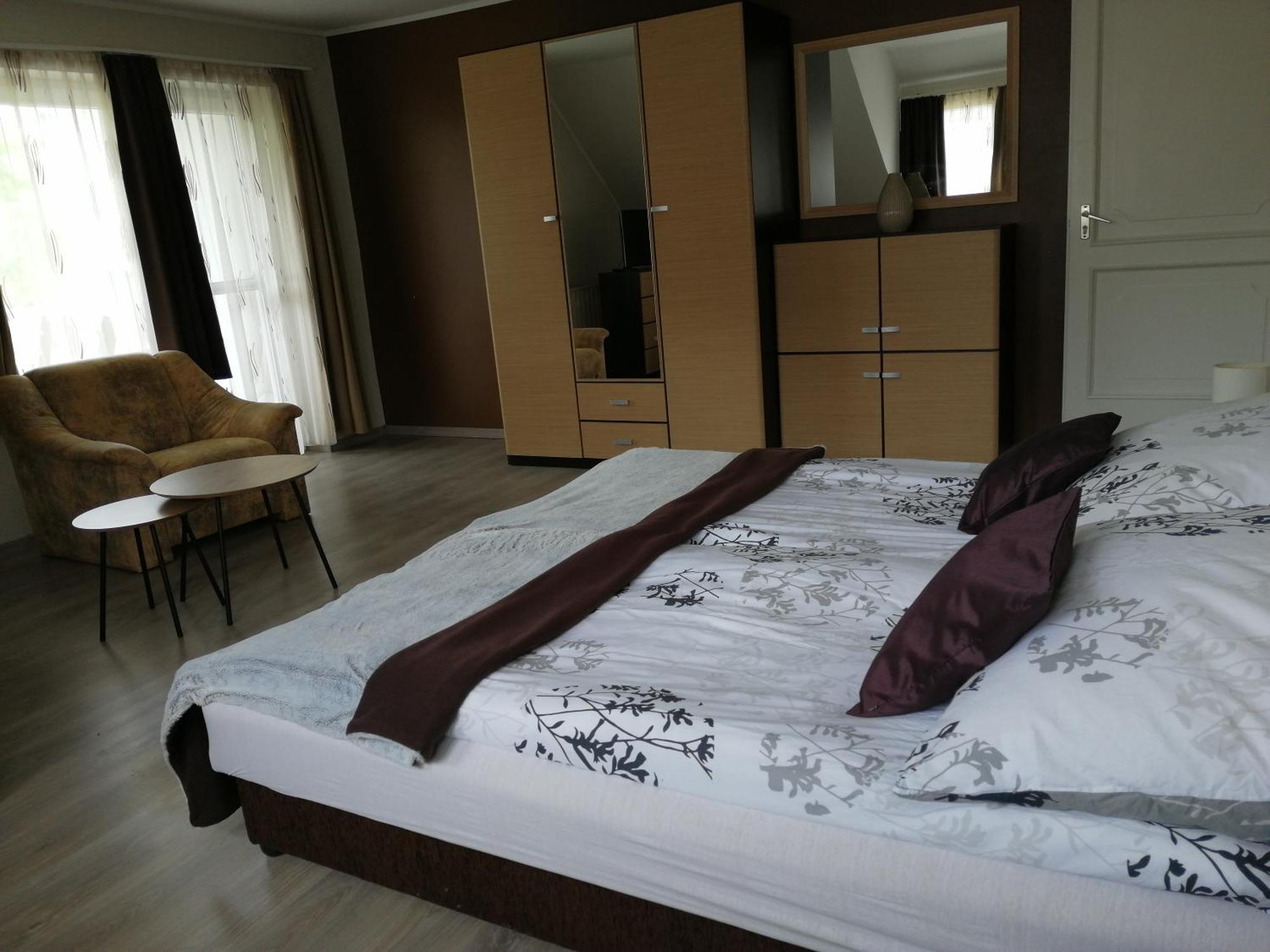 Betti Vendeghaz Apartment Alsopahok Luaran gambar
